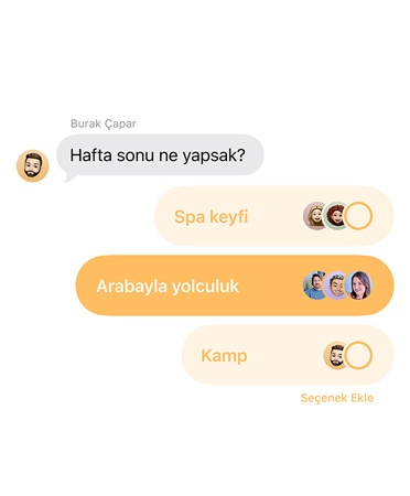 Mesajlar’da grup sohbetindeki kişilerle hafta sonu nereye gidileceğine karar vermek için oylama yapıldığını gösteren Oylama özelliği