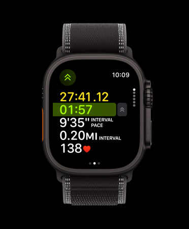 Apple Watch Ultra 3, Farbe Schwarz, Titangehäuse, Lauftraining, nächstes Intervall