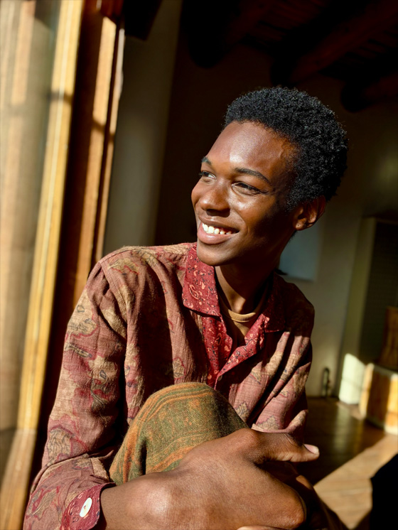 Fotografija osobe snimljena značajkom Portretni mod.