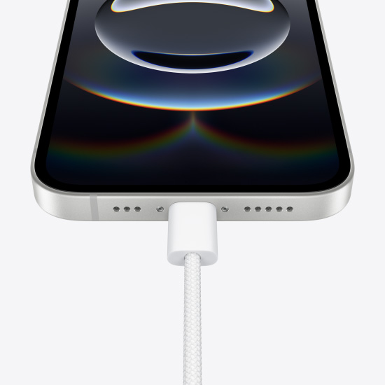 USB‑C priključak iPhonea 16e.